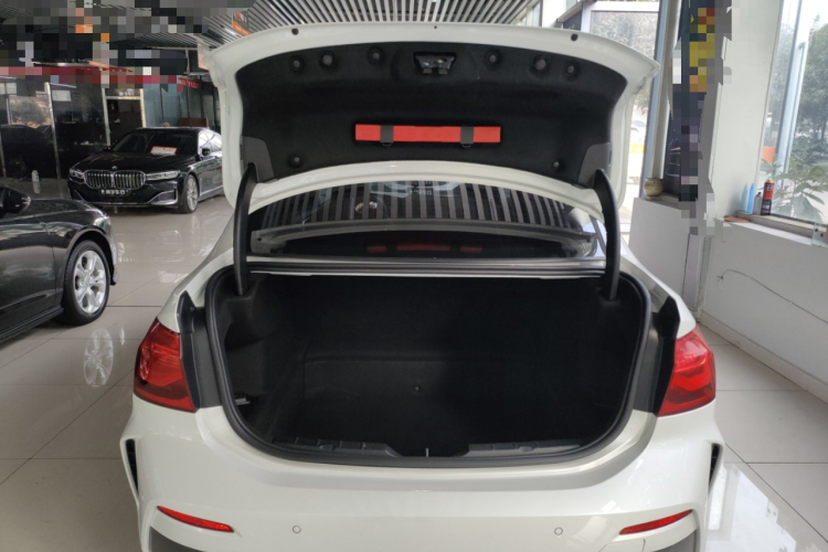 宝马1系 2020款 120i M运动套装局部细节23