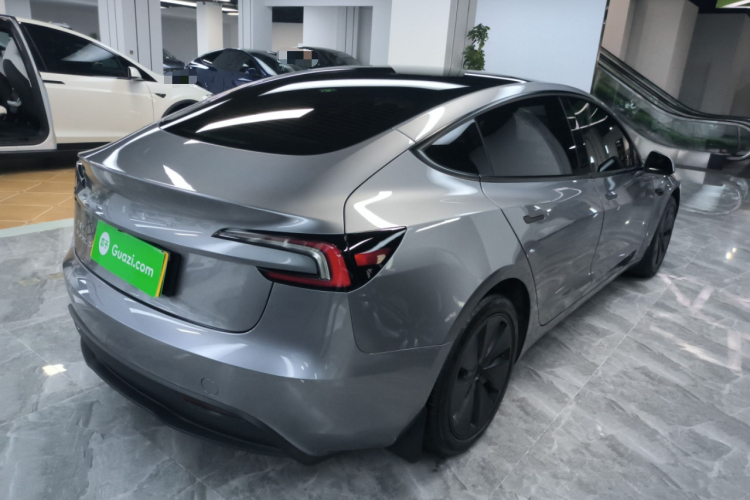 特斯拉 Model 3 2023款 长续航全轮驱动版车身外观6005