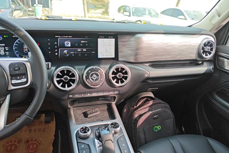 坦克300 2023款 越野版 2.0T 征服者中控内饰16