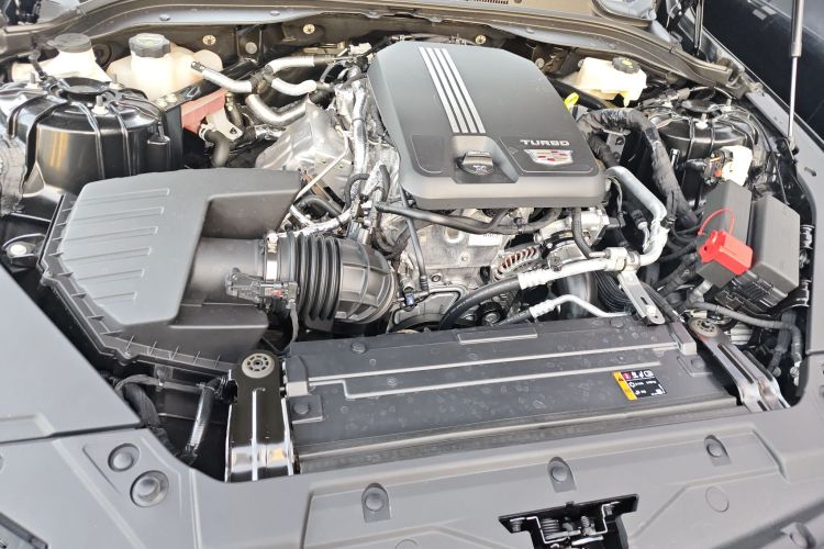 凯迪拉克CT5 2025款 28T 城市运动版机舱底盘24