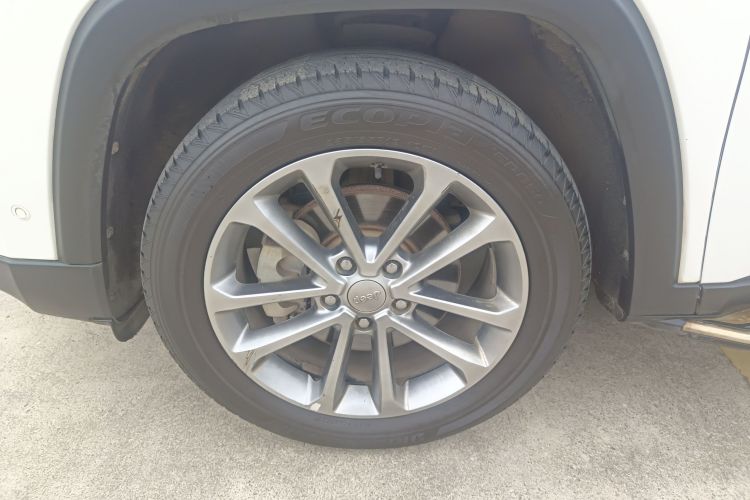 Jeep 大指挥官 2018款 2.0T 四驱尊享导航版 国V车身外观6007