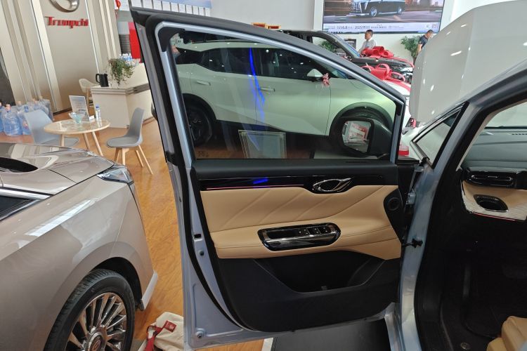 广汽传祺 传祺E8新能源 2024款 150km MAX+中控内饰7007