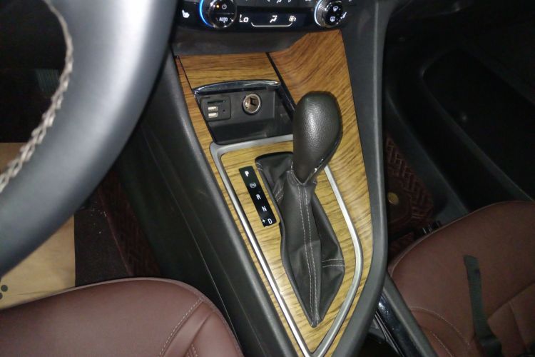 别克GL6 2019款 18T 6座互联豪华型 国VI中控内饰18