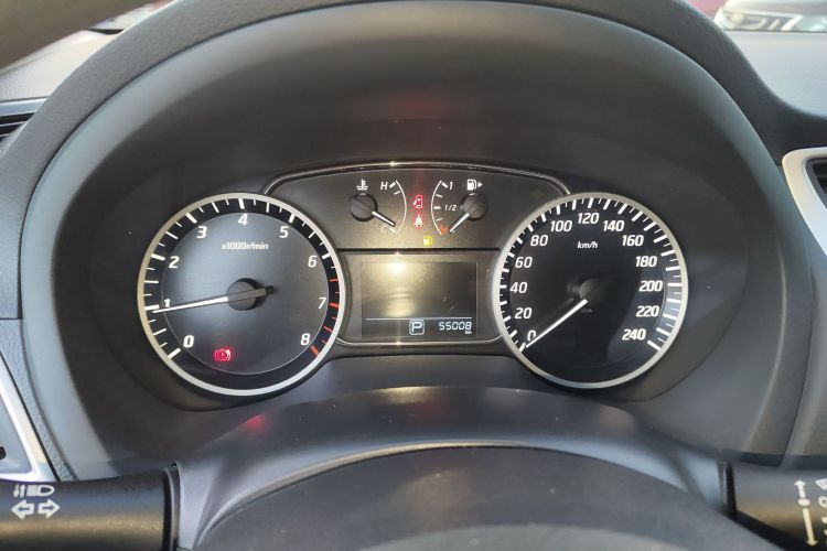 日产 轩逸 2016款 1.6XL  CVT尊享版局部细节14