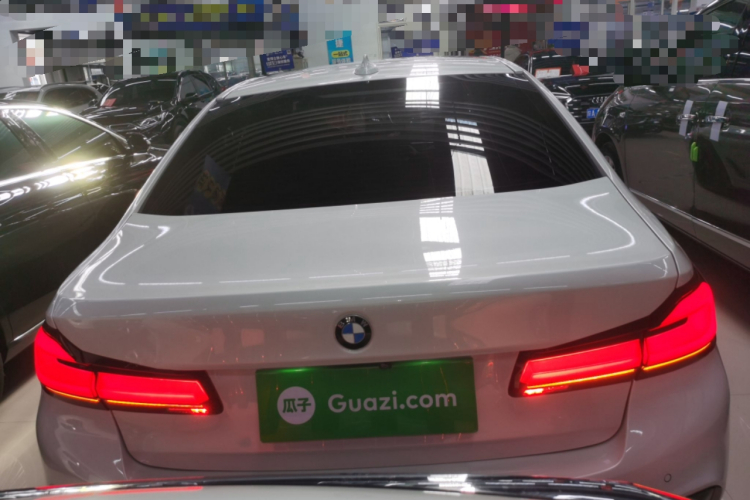 宝马5系 2020款 525Li M运动套装车身外观6