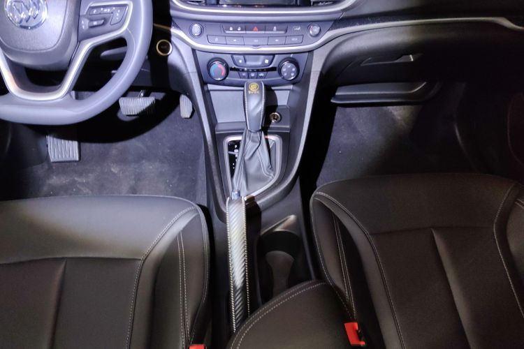 别克 英朗 2021款 改款 典范 1.5L 自动精英型局部细节18