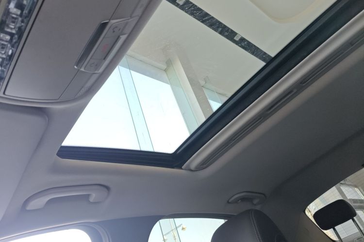 奔驰C级 2018款 C 180 L 时尚型运动版中控内饰22