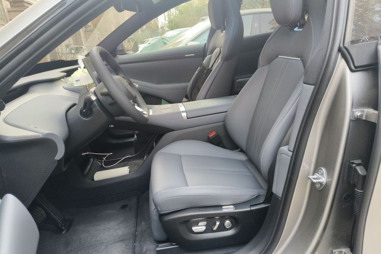 小米汽车 小米YU7 2025款 超长续航高性能四驱Max版中控内饰19