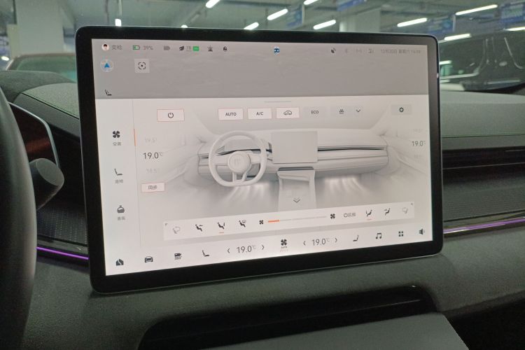 极氪001 2023款 WE版 86kWh局部细节16