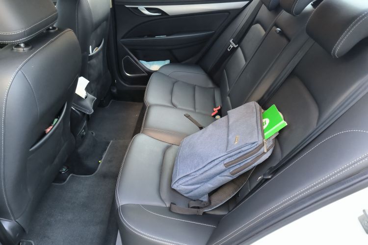 吉利汽车 帝豪 2018款 1.5L CVT向上互联版中控内饰21