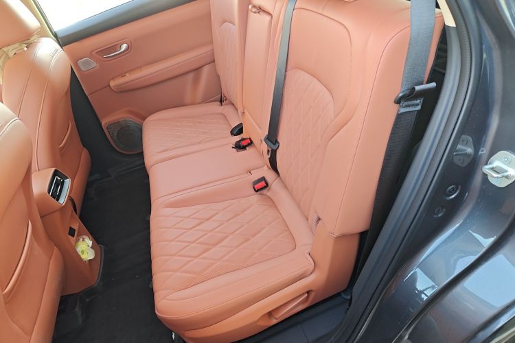 蓝电E5 PLUS 2026款 165km 长续航先享版Ultra 7座中控内饰21