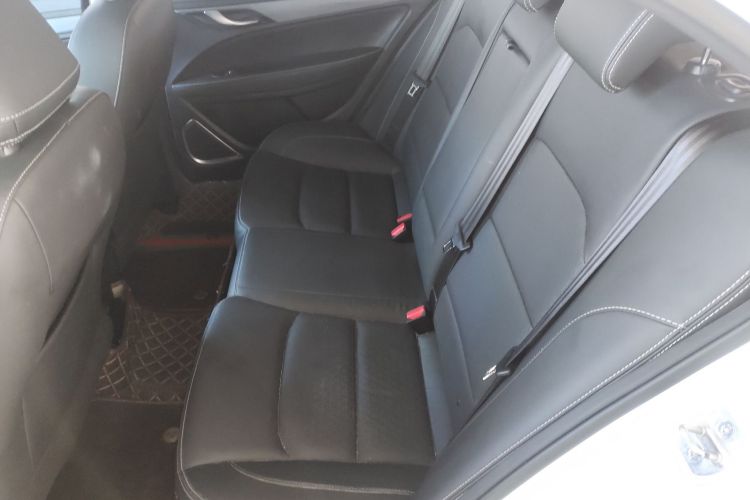 吉利汽车 帝豪 2021款 UP 1.5L 手动豪华型中控内饰21