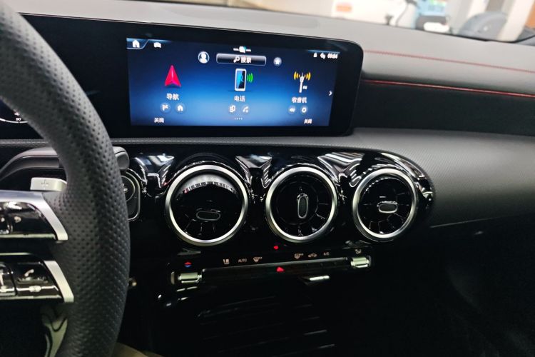 奔驰CLA 2026款 CLA 200 猎跑车中控内饰16