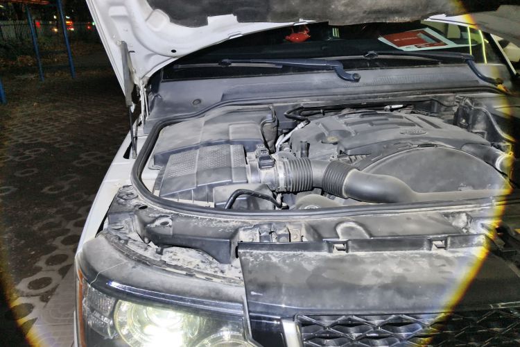 路虎 揽胜运动版 2013款 3.0 TDV6 柴油版局部细节9006