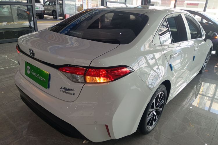 丰田 雷凌 2023款 智能电混双擎 1.8L 豪华版车身外观7