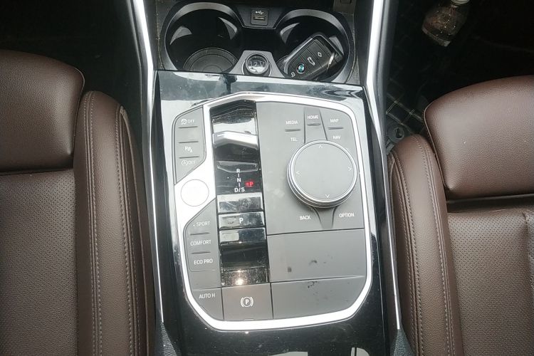 宝马3系 2023款 320Li M运动套装局部细节18