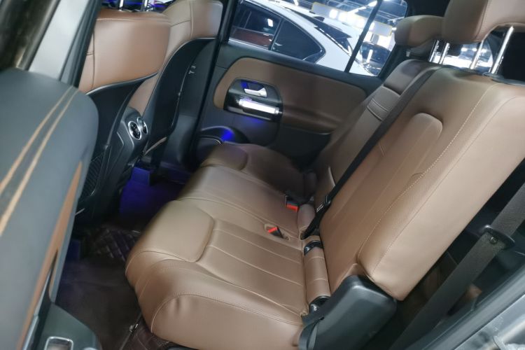 奔驰GLB 2023款 GLB 220 时尚型中控内饰21