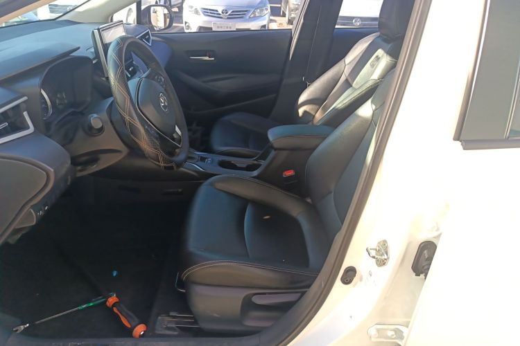 丰田 卡罗拉 2019款 1.2T S-CVT GL-i精英版中控内饰19