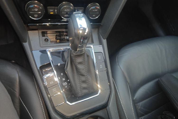 大众 凌渡 2018款 280TSI DSG舒适版中控内饰18