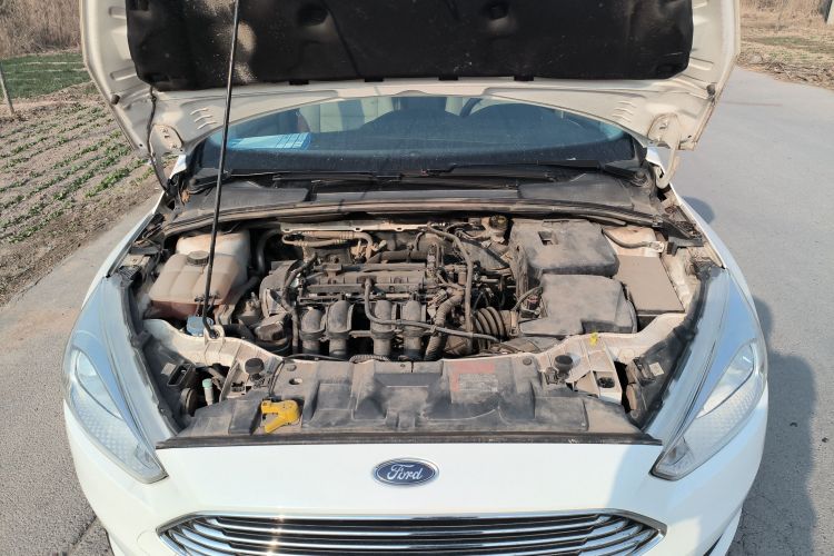 福特 福克斯 2017款 三厢 1.6L 自动舒适型智行版机舱底盘24