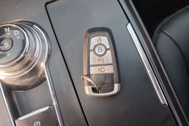 福特 蒙迪欧 2017款 EcoBoost 180 豪华型中控内饰11