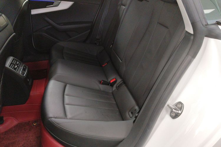 奥迪A5 2021款 Sportback 45 TFSI quattro 臻选动感型中控内饰21