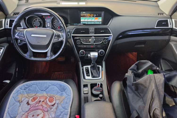 猎豹汽车 猎豹CS10 2017款 2.0T 自动都市型中控内饰12