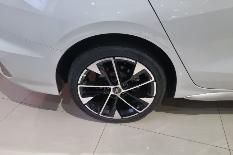 奥迪A3 2021款 A3L Limousine 35 TFSI 时尚运动型车身外观6008