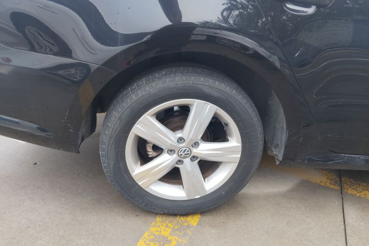 大众 朗逸 2017款 1.6L 自动风尚版车身外观6008