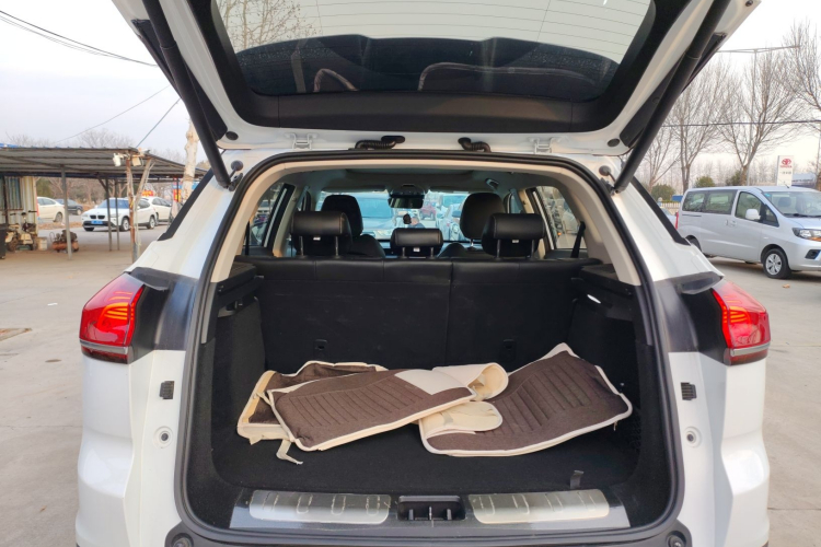 吉利汽车 博越 2020款 1.8TD DCT智尊PRO机舱底盘23