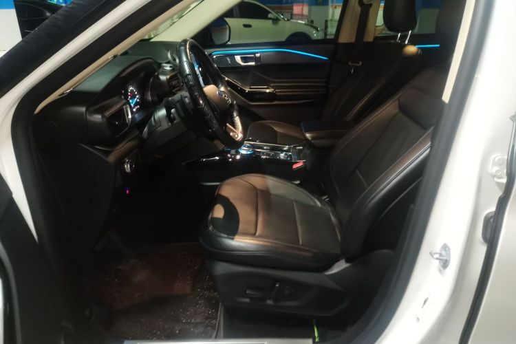 福特 探险者 2020款 EcoBoost 285 四驱风尚版 6座中控内饰19