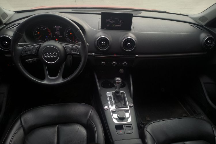 奥迪A3 2018款 30周年年型 Sportback 35 TFSI 进取型中控内饰7002