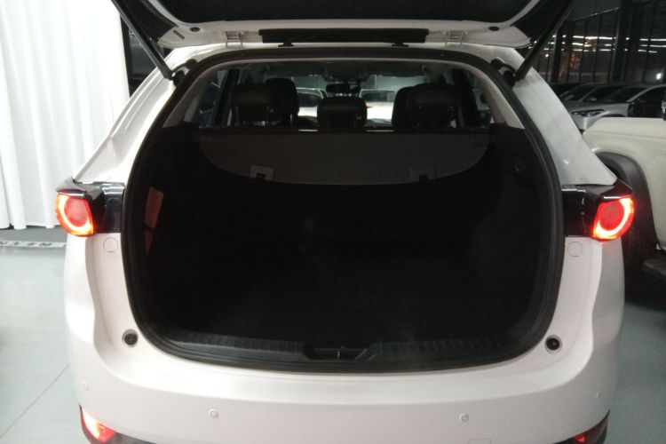 马自达CX-5 2020款 改款 2.0L 自动两驱智尊型机舱底盘23