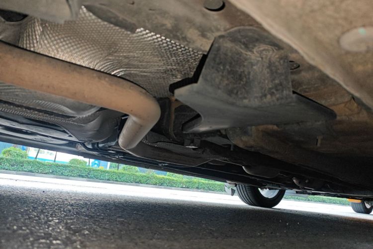 吉利汽车 帝豪 2023款 第4代冠军版 1.5L CVT尊贵型局部细节9002