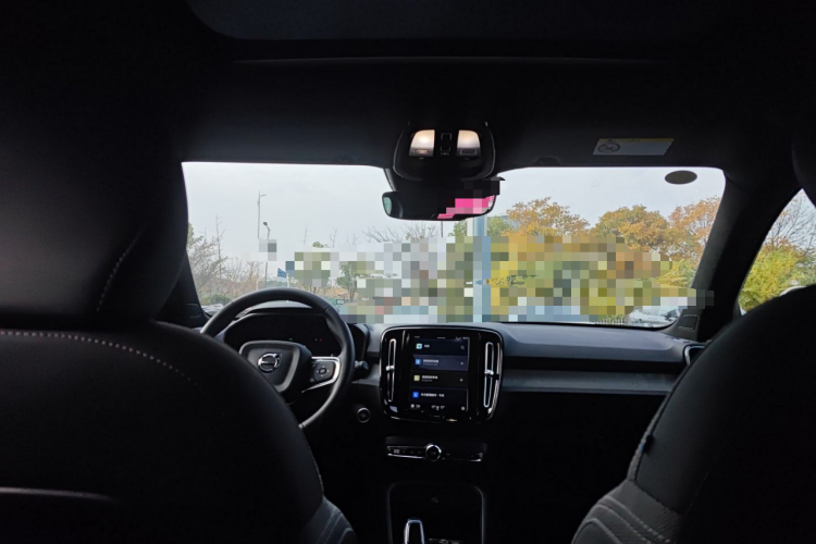 沃尔沃XC40 2025款 B3 智远豪华版中控内饰22