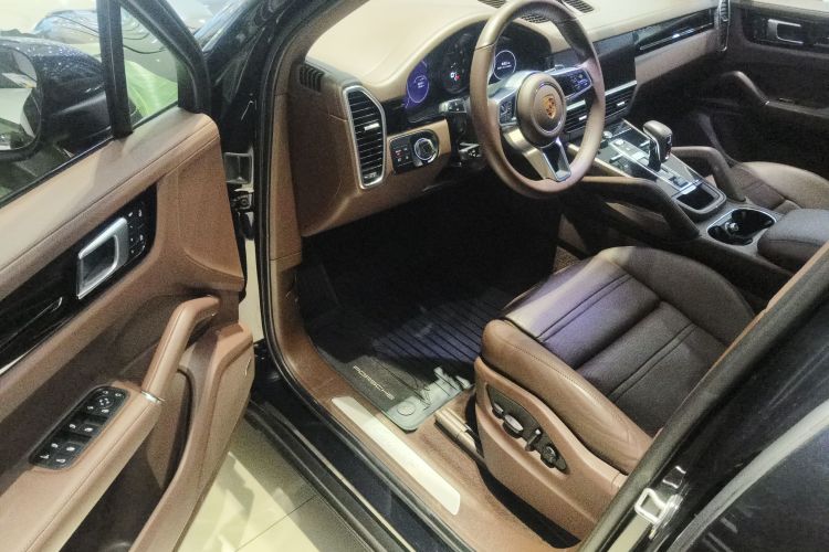 保时捷 2023款 Cayenne 3.0T中控内饰20