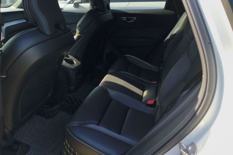 沃尔沃XC60新能源 2020款 T8 E驱混动 智远运动版中控内饰21