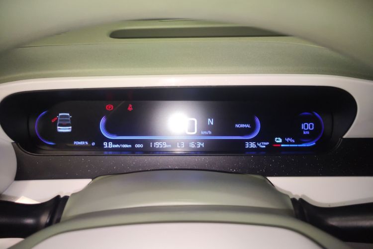 吉利银河 2025款 210km 熊猫骑士中控内饰14