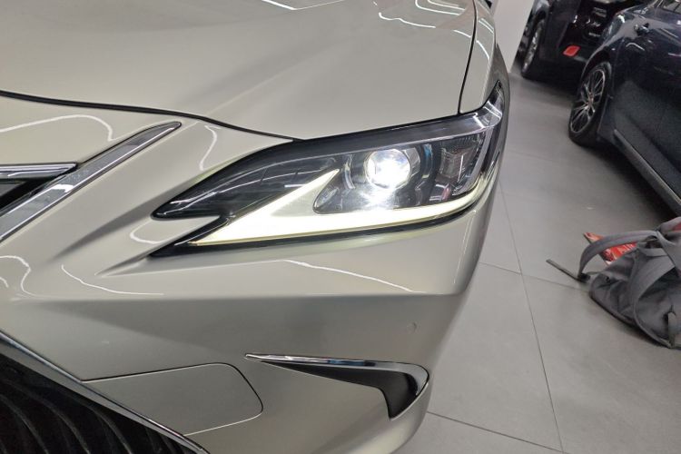 雷克萨斯ES 2018款 200 豪华版 国V局部细节36