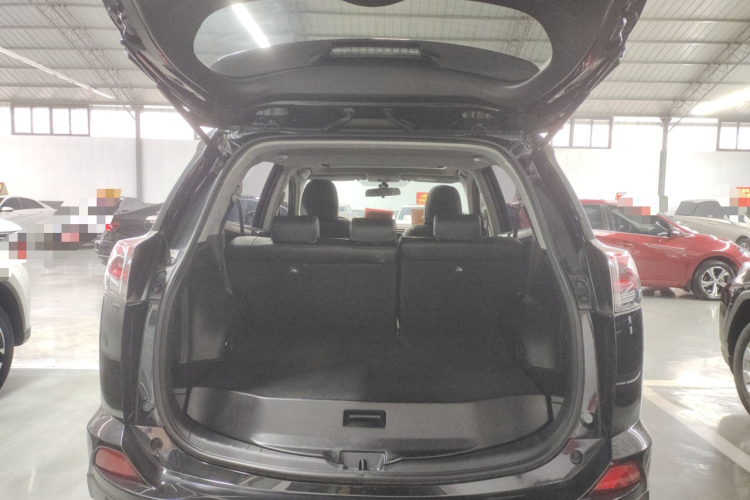 丰田 RAV4荣放 2019款 2.0L CVT两驱风尚版 国VI局部细节23