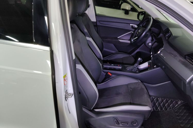 奥迪Q3 2019款 35 TFSI 进取动感型局部细节41