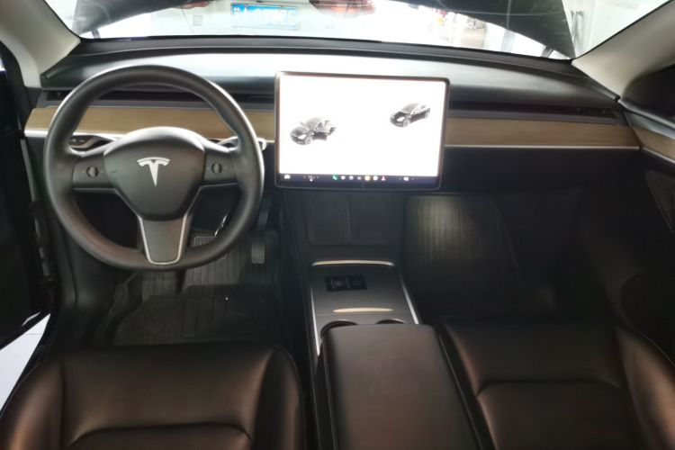 特斯拉 Model Y 2021款 标准续航后驱版中控内饰12