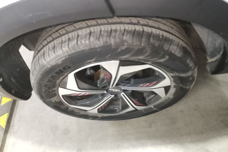 奇瑞 瑞虎5x 2021款 超级英雄版 1.5T CVT尊贵型车身外观6008