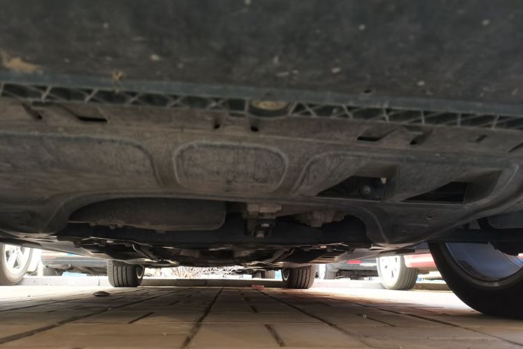 大众 帕萨特 2015款 1.8TSI DSG御尊版局部细节9008