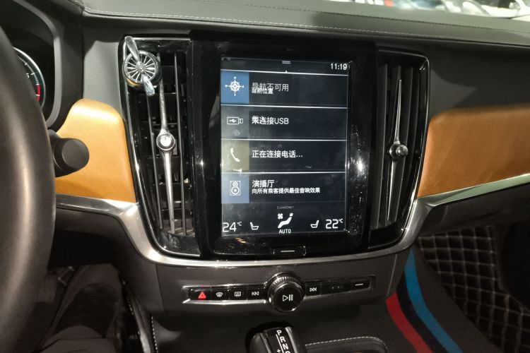 沃尔沃S90 2018款 T5 智尊版中控内饰16