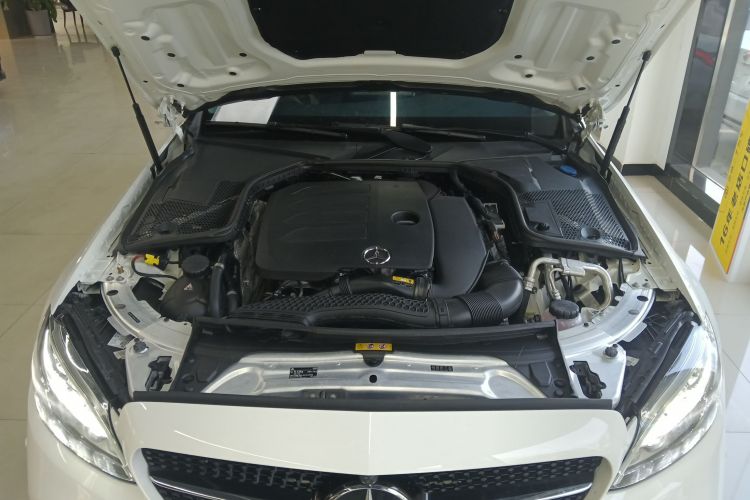 奔驰C级 2021款 C 260 L 运动星耀臻藏版机舱底盘24