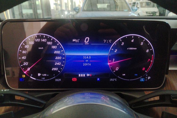 奔驰C级 2024款 改款三 C 260 L中控内饰14