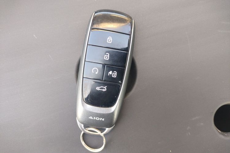 埃安 AION V 2024款 Plus 70 星耀版 磷酸铁锂中控内饰11