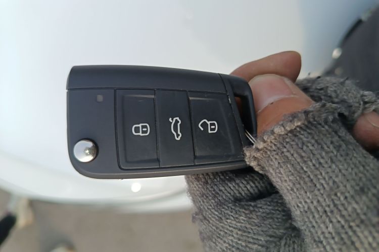 大众 高尔夫 2015款 1.6L 自动舒适型中控内饰11