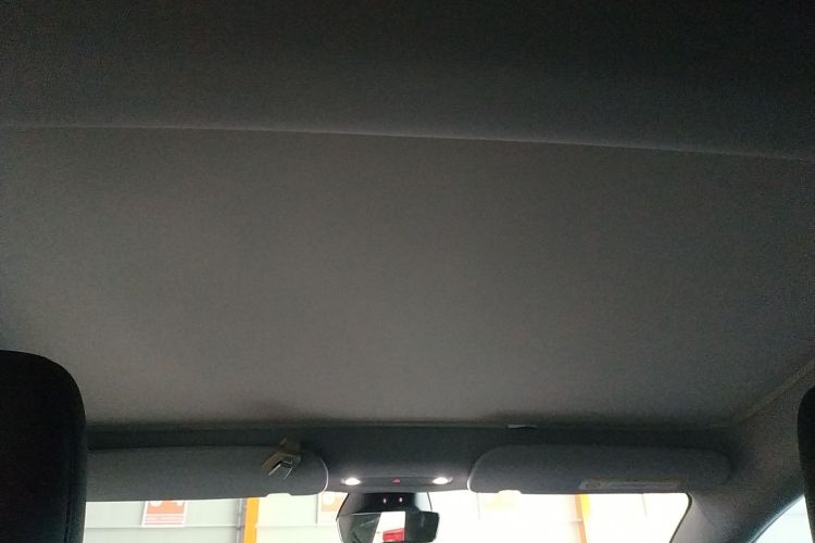 特斯拉 Model 3 2023款 长续航全轮驱动版中控内饰22